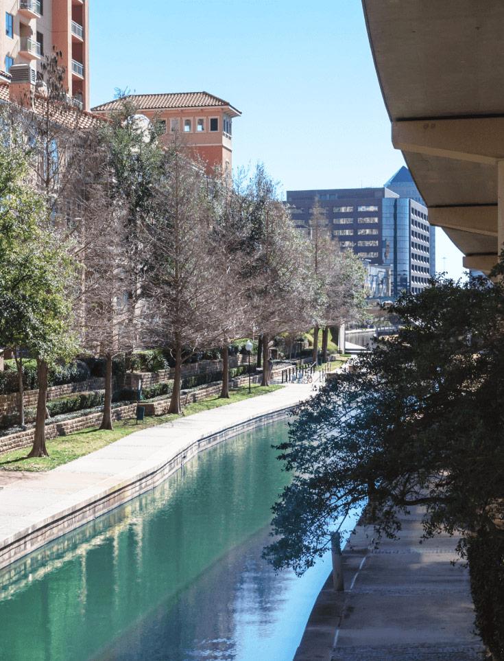 Las Colinas, Mandalay Canal